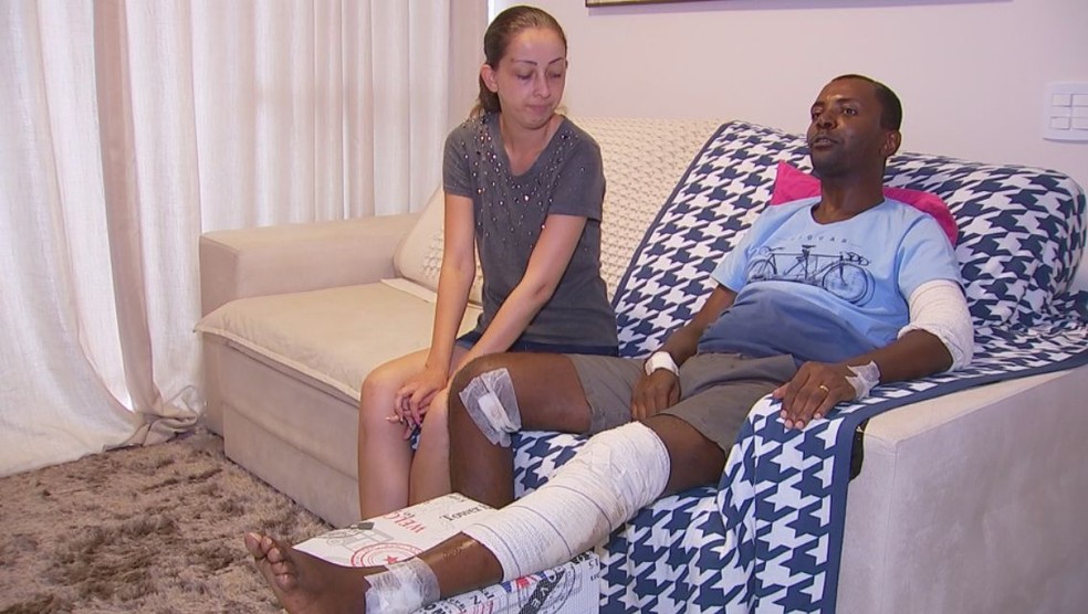 Casal de Bauru que sobreviveu a queda de helicóptero fala sobre o acidente — Foto: TV TEM / Reprodução 