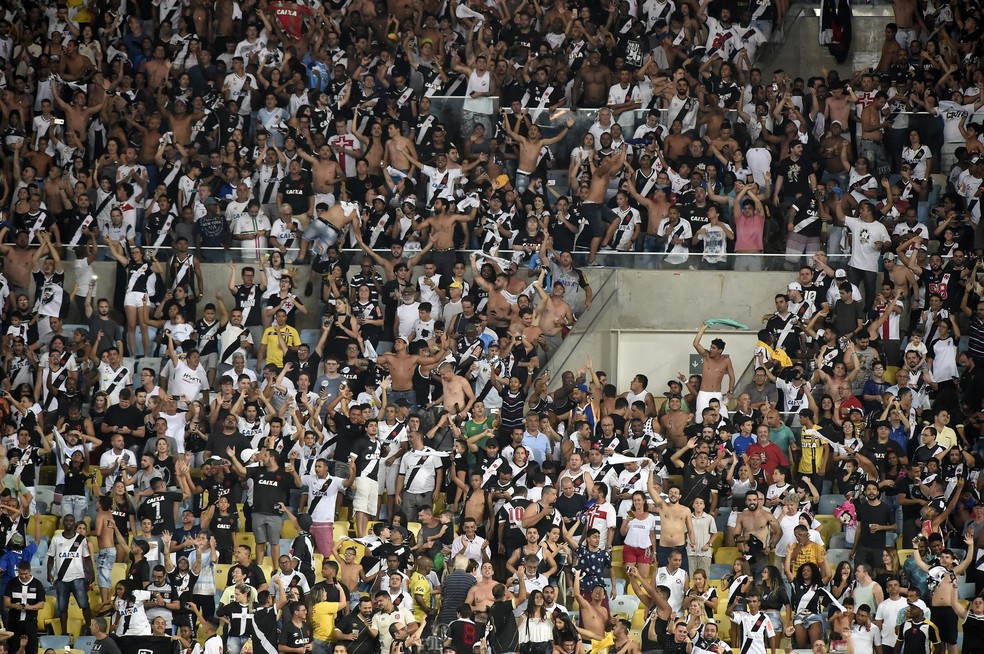 Torcida do Vasco no MaracanÃ£  â Foto: AndrÃ© DurÃ£o