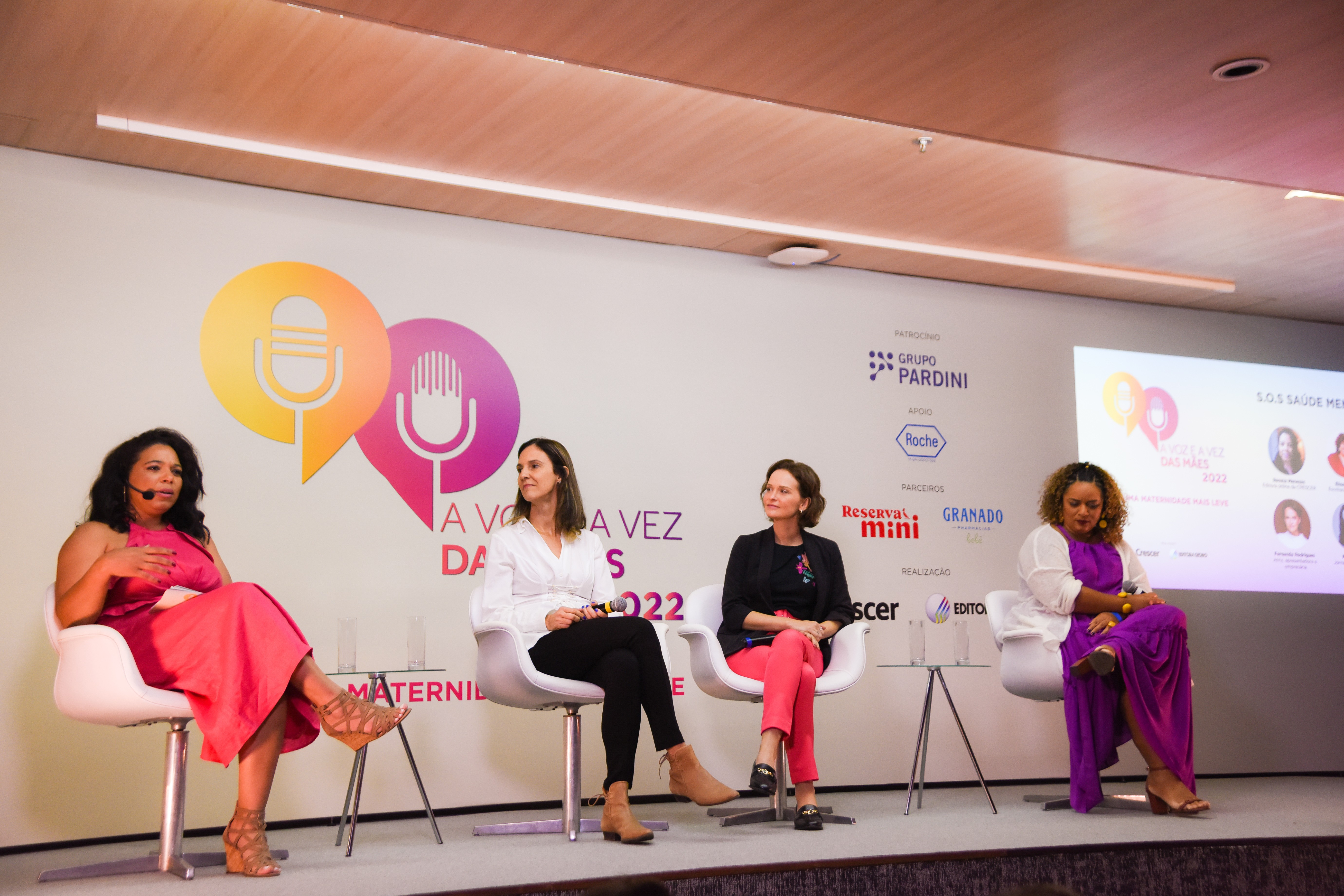 Renata Menezes, Paola Lobo, Fernanda Rodrigues e Elisama Santos falaram sobre a saúde mental das mães (Foto: Alex Ferro/ Editora Globo)