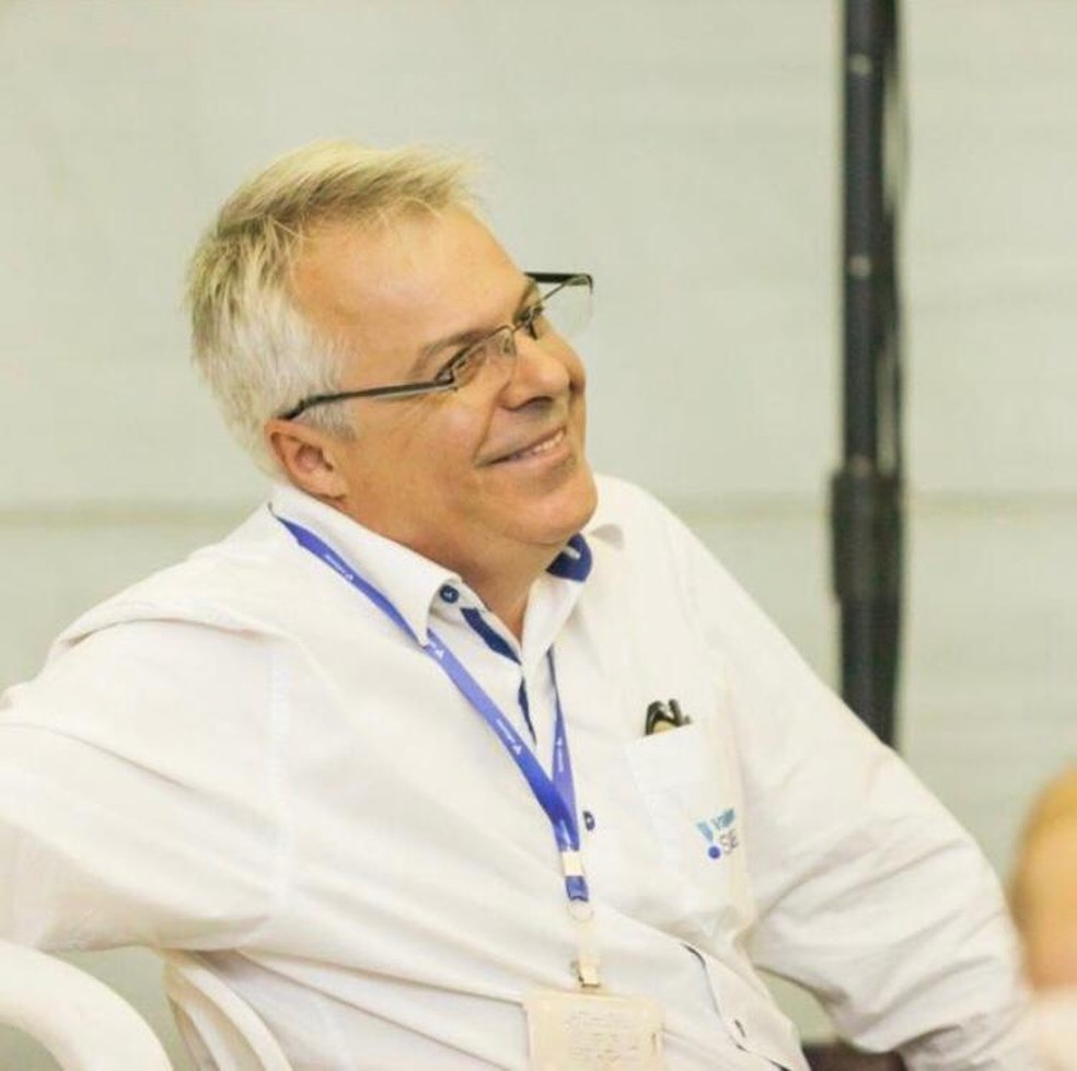 Até ser internado no início do ano, Antônio Carlos de Oliveira atuava como superintendente-geral de mineradora — Foto: Antônio Carlos de Oliveira/Arquivo Pessoal