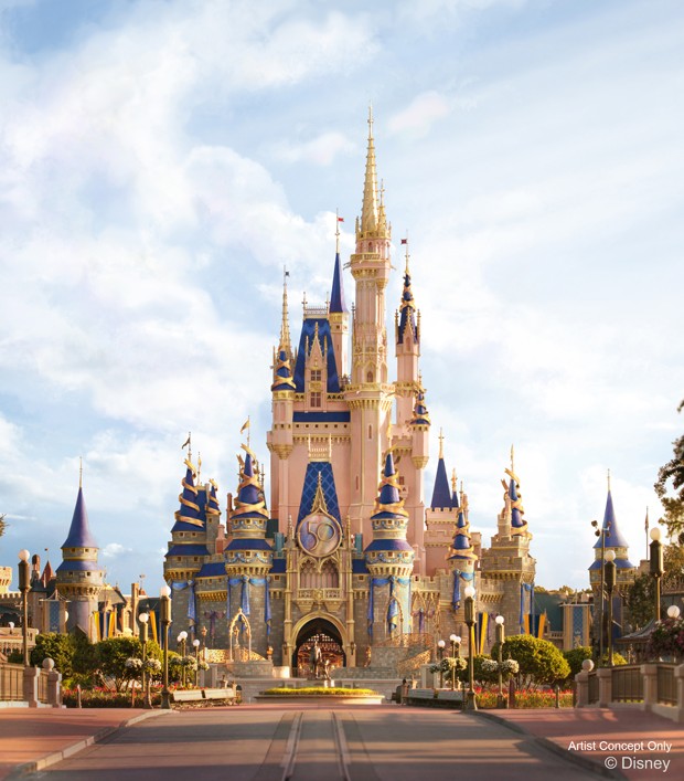 Castelo da Cinderela com decoração dos 50 anos (Foto: Disney)