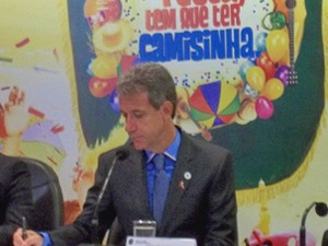 O ministro da Saúde, Arthur Chioro, durante lançamento de campanha, nesta terça (25) (Foto: Filipe Matoso / G1)