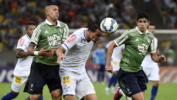 Leandro Damião lamenta seca do ataque em mais uma derrota por 1 a 0