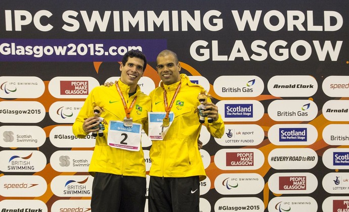 Phelipe Rodrigues e André Dias com prata e ouro nos 50m livre S10 em Glasgow (Foto: Márcio Rodrigues/CPB/MPIX)