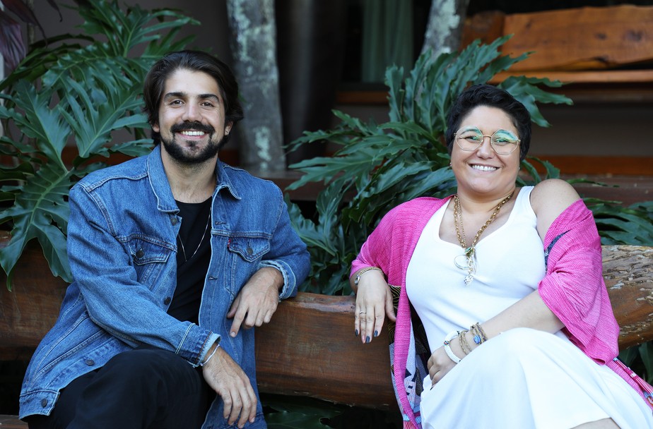 Maria Rita guia Gabriel Gonti no mergulho pop da canção 'Odoyá'