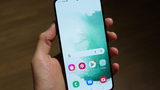 Galaxy S22 deve receber versão de teste do Android 13 em julho
