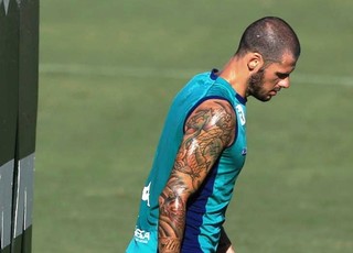 Grêmio avança em negócio por Fred e fica próximo de anunciar zagueiro