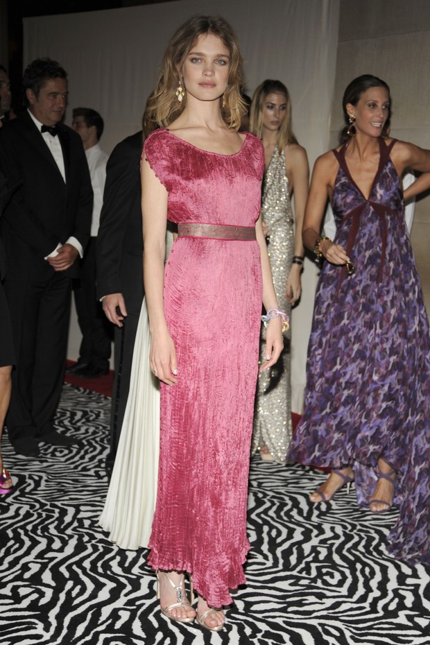 NEW YORK CITY, NY - MAY 4: Natalia Vodianova attends THE COSTUME INSTITUTE GALA: "The Model As Muse" with Honorary Chair MARC JACOBS - INSIDE at The Metropolitan Museum of Art on May 4, 2009 in New York City. (Photo by BILLY FARRELL/Patrick McMullan via G (Foto: Patrick McMullan via Getty Images)