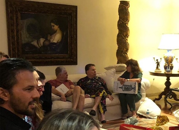 Família de Silvio Santos brinca de amigo-ladrão (Foto: Reprodução/Instagram)