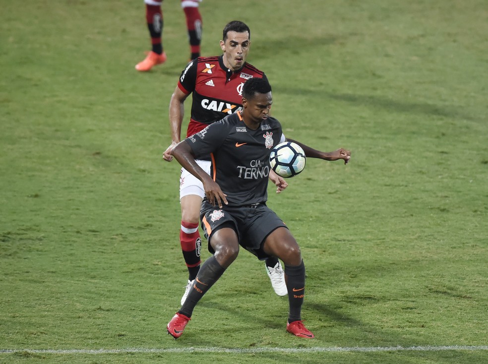 Jô pode deixar o Corinthians na próxima temporada, diz Sérgio Xavier (Foto: André Durão)