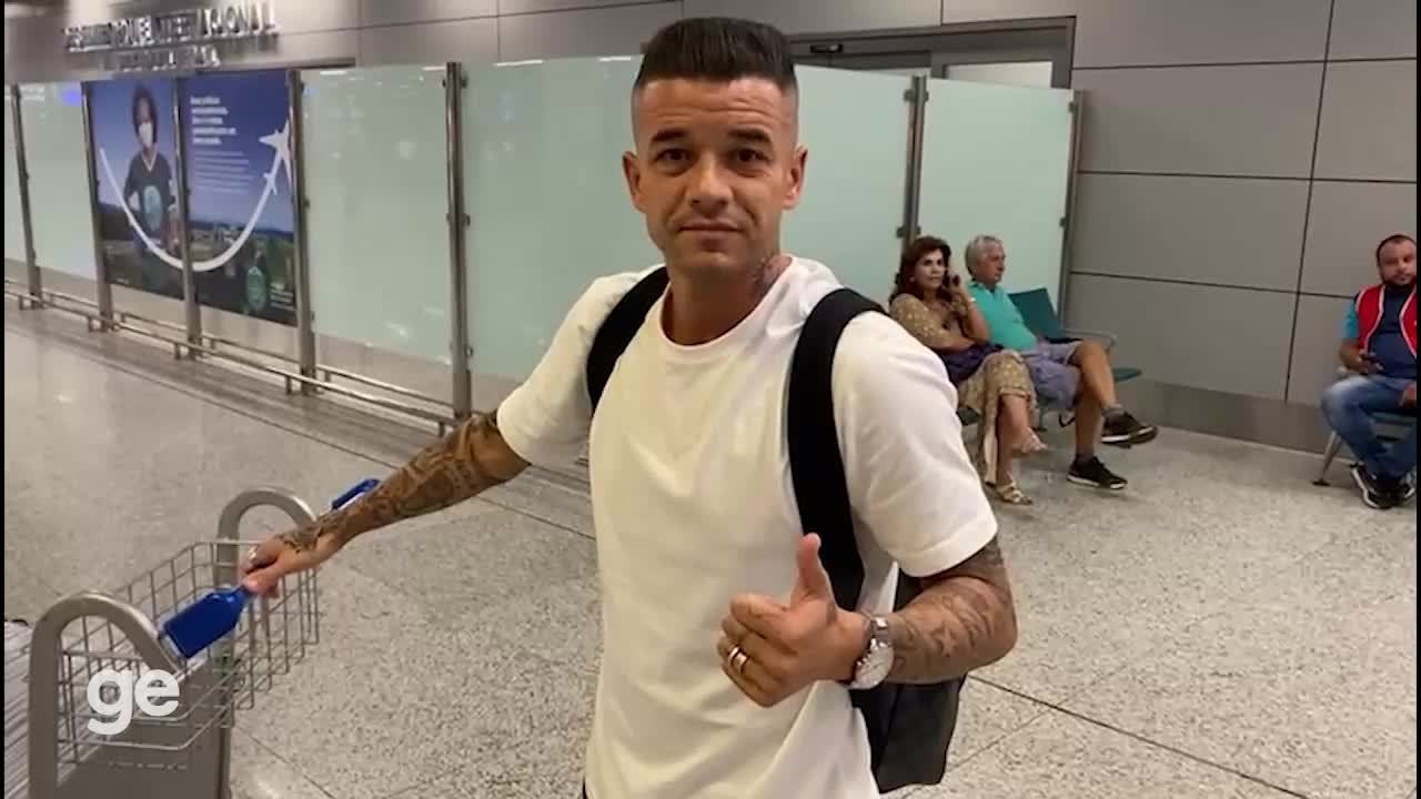 Andrés D'Alessandro chega a BH para ser o novo coordenador de futebol do Cruzeiro