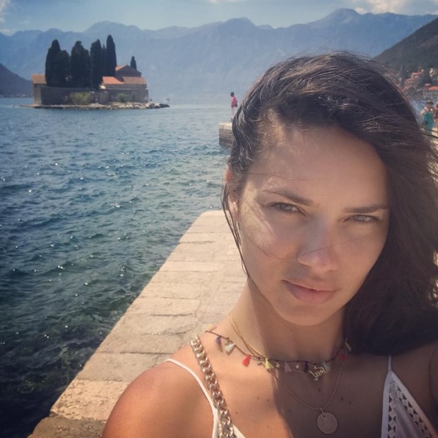 Adriana Lima (Foto: Reprodução/Instagram)