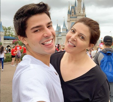 Diego e a mãe, a atriz Sonia Lima (Foto: Reprodução/ Instagram)