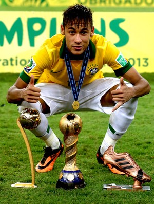 Neymar brasil troféus copa das confederações (Foto: Agência Getty Images)