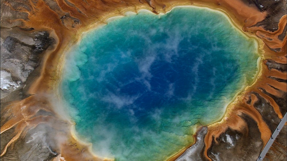 Fonte de água termal do Parque Nacional Yellowstone, nos EUA — Foto: BBC