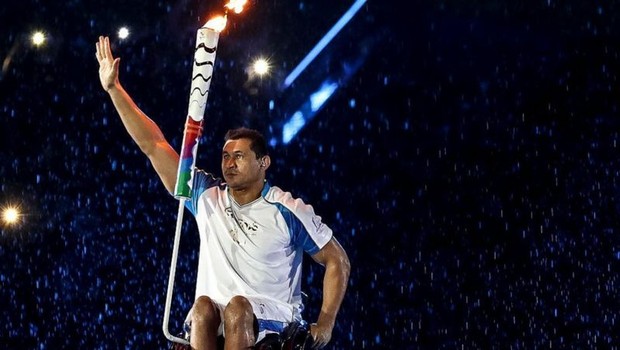 BBC- Clodoaldo Silva acendeu a pira paralímpica na Rio 2016 (Foto: Getty Images via BBC News Brasil)