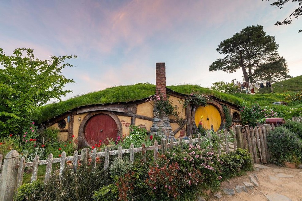 Casas em set de filmagem de Hobbiton, em Matamata, na Nova Zel&acirc;ndia, podem ser visitadas &mdash; Foto: Reprodu&ccedil;&atilde;o/Instagram @hobbitontours