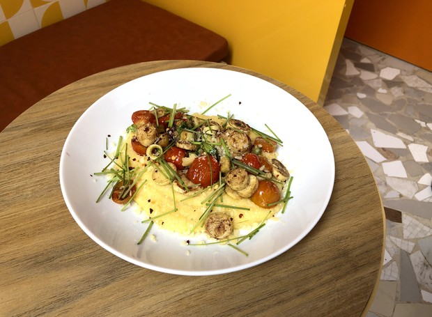 Receita vegetariana: aprenda a fazer polenta mole com legumes (Foto: Stéphanie Durante/Editora Globo)