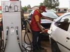 Após novo anúncio de redução, valor de gasolina e diesel não cai em Goiás