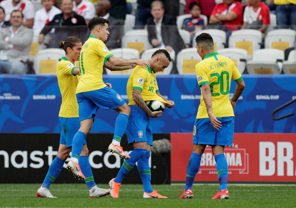 Brasil goleou o Peru e aguarda definição do adversário nas quartas de final da Copa América — Foto: Ueslei Marcelino/Reuters