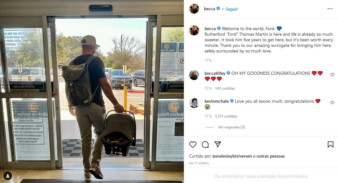 O post de Becca Tobin anunciando o nascimento do filho dela (Foto: Instagram)