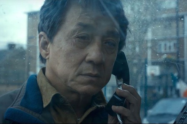 Interpretando um pai que busca vingança pela morte da filha, Jackie Chan vive um dos seus papeis mais dramáticos (Foto: Divulgação)