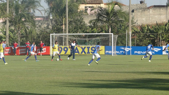 Com Willian e Fabiano poupados, Luxa repete titulares do trabalho da manhã
