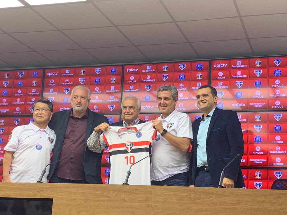 Apresentação time São Paulo/Barueri vôlei José Eoberto Guimarães — Foto: Érica Hideshima