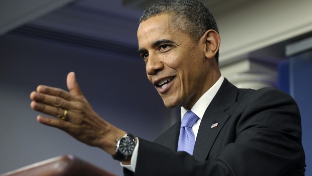 O presidente americano Barack Obama exibe seu relógio Jorg Gray 6500 Cronograph  (Foto: AFP/Getty Images)