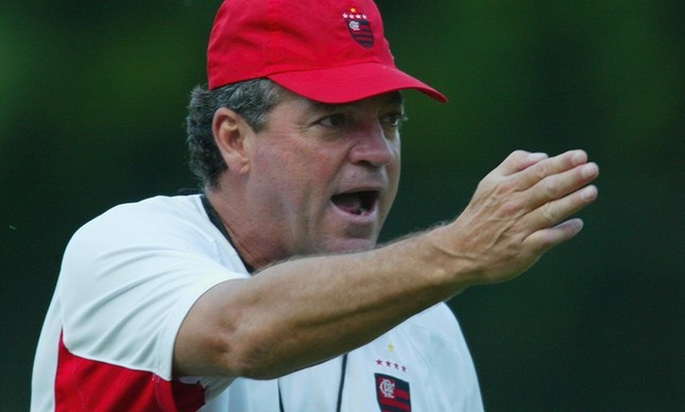 Abel Braga comandou o Flamengo em 2004 � Foto: Hip�lito Pereira / Acervo O Globo