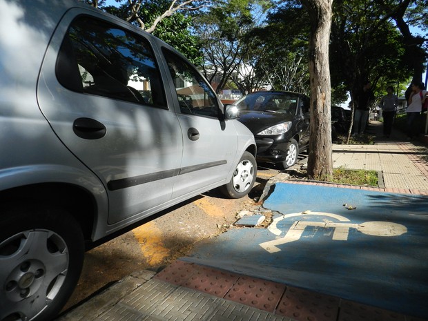 Novo' Mineirão criou problema de falta de vagas de estacionamento