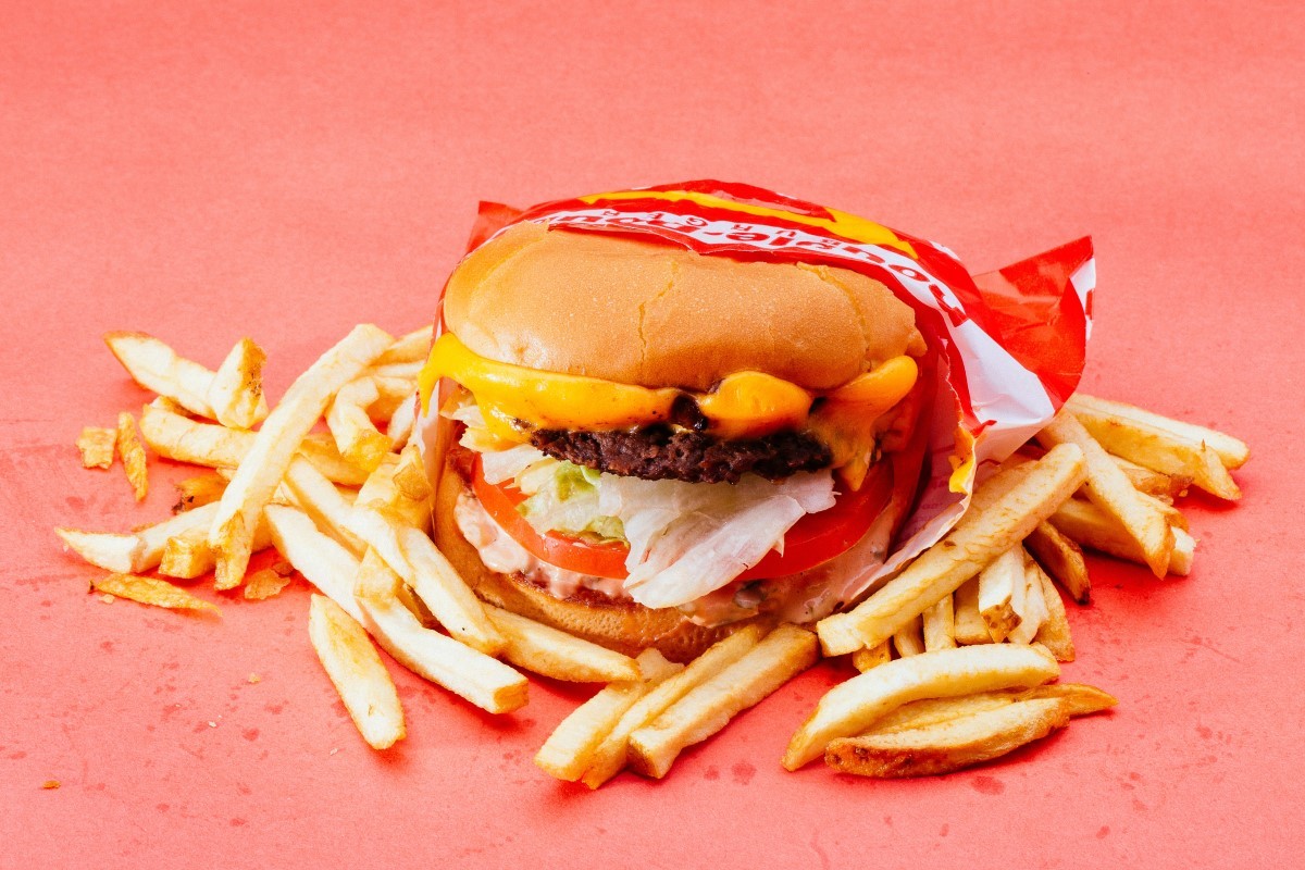 Os alimentos industrializados prejudicam a saúde e agravam o colesterol ruim (Foto: Pexels / Isaac Taylor / CreativeCommons)