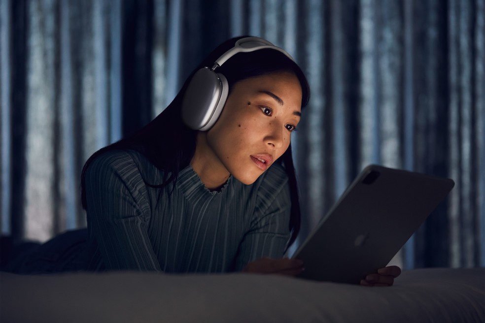 AirPods Max são os novos fones de ouvido sem fio da Apple. — Foto: Divulgação