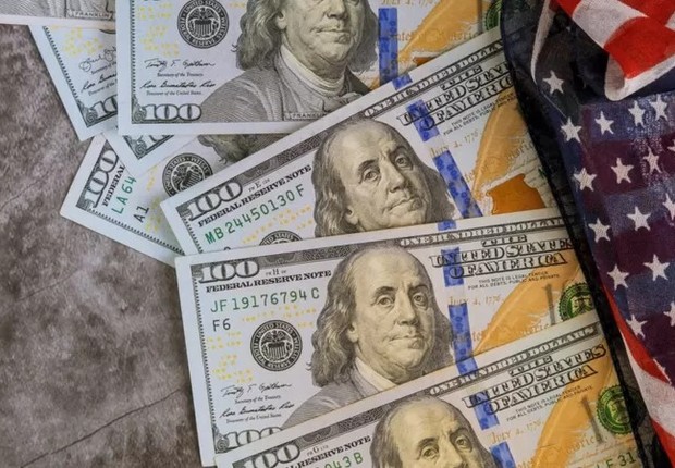dinheiro, dólar, (Foto: Getty Images via BBC News Brasil)