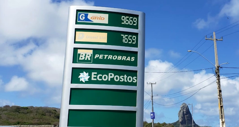 Após reajuste, litro de gasolina passa a custar R$ 9,66 em Noronha; saiba como é calculado preço
