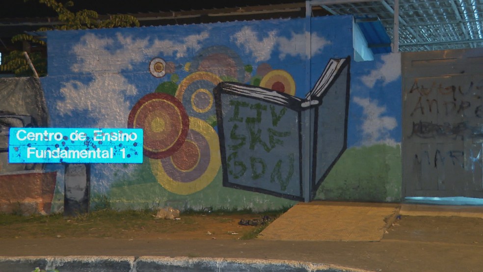 Centro de Ensino Fundamental (CEF) 1, do Riacho Fundo II — Foto: TV Globo/Reprodução