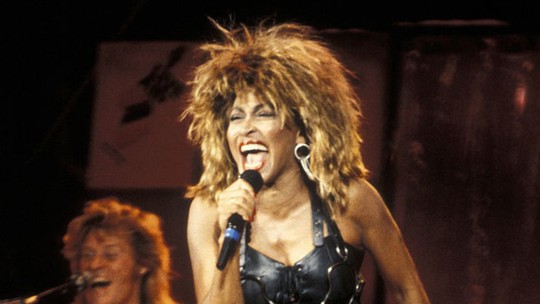 Tina Turner superou barreiras e relacionamento abusivo e se tornou um dos grandes nomes da música