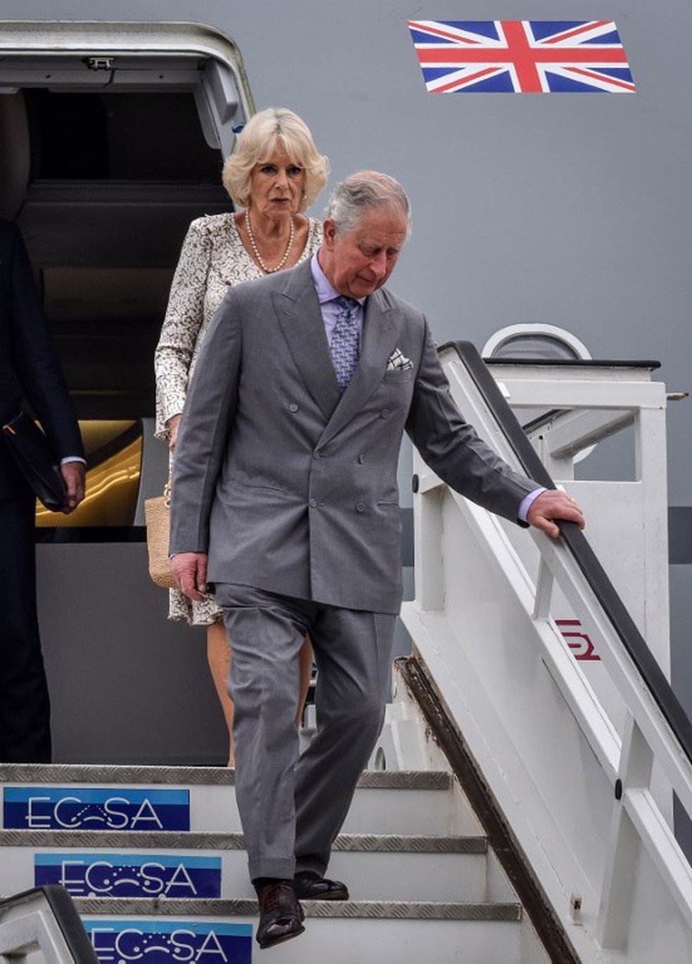 Príncipe Charles e sua mulher, Camila, chegam a Cuba para primeira visita da família real britânica à ilha — Foto: Adalberto ROQUE / AFP