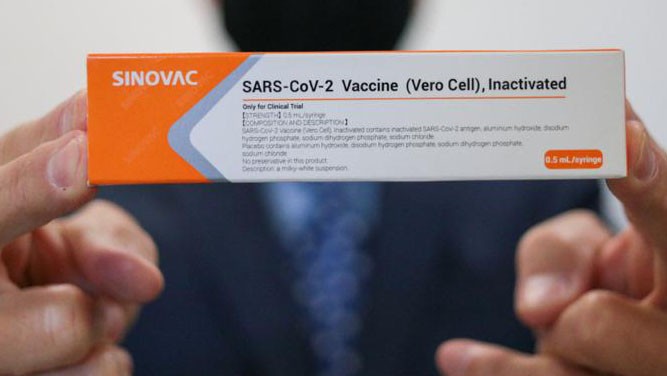Embalagem da Coronavac, a vacina produzida pelo laboratório chinês Sinovac contra a Covid-19