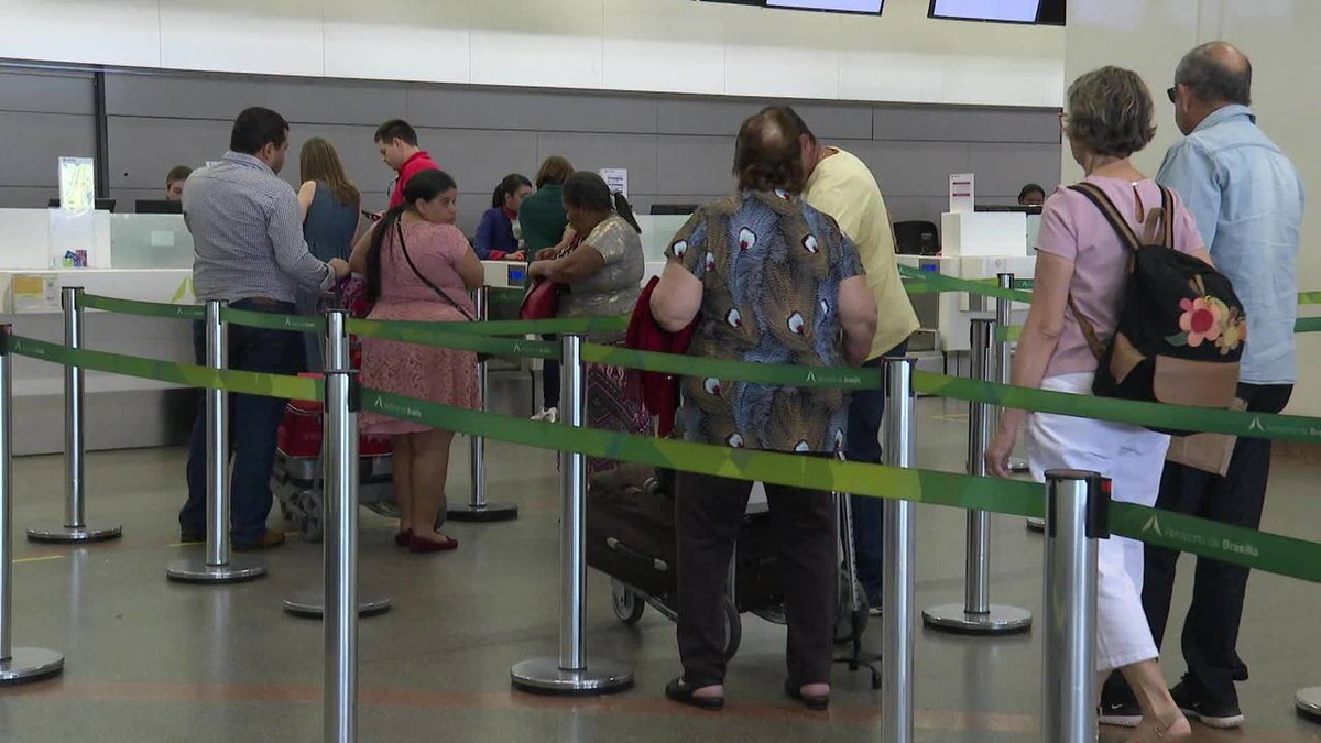 Aéreas terão prazo maior para devolver a passageiros dinheiro de viagens canceladas, diz ministro thumbnail