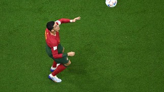 O camisa 7 português Cristiano Ronaldo — Foto: MANAN VATSYAYANA / AFP
