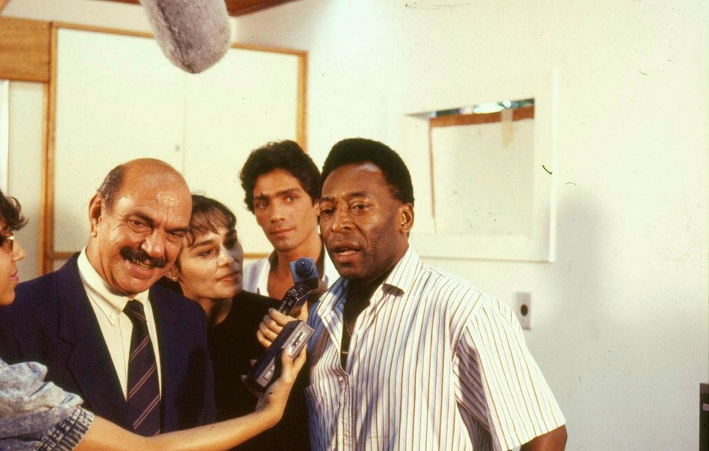 Lima Duarte e Pelé durante gravações da novela 'O Salvador da Pátria', em 1989  — Foto: Acervo Grupo Globo