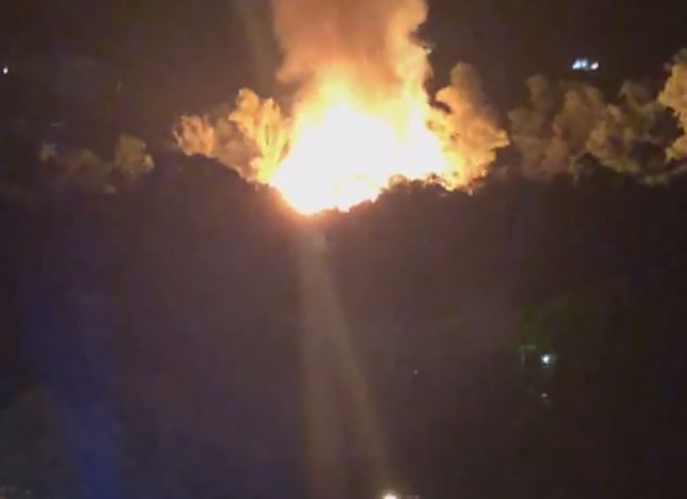 Incêndio atinge cidade cenógráfica nos Estúdios Globo (Foto: Reprodução/Facebook)