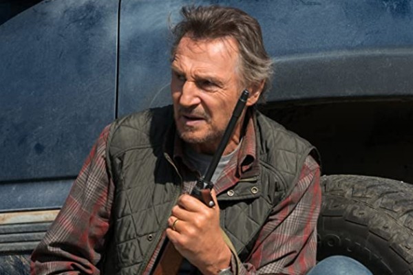 Liam Neeson em Na Mira do Perigo (2021) (Foto: Divulgação)