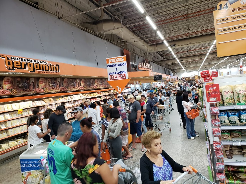 Prefeitura De Sp Determina Que Comercios Essenciais Reservem