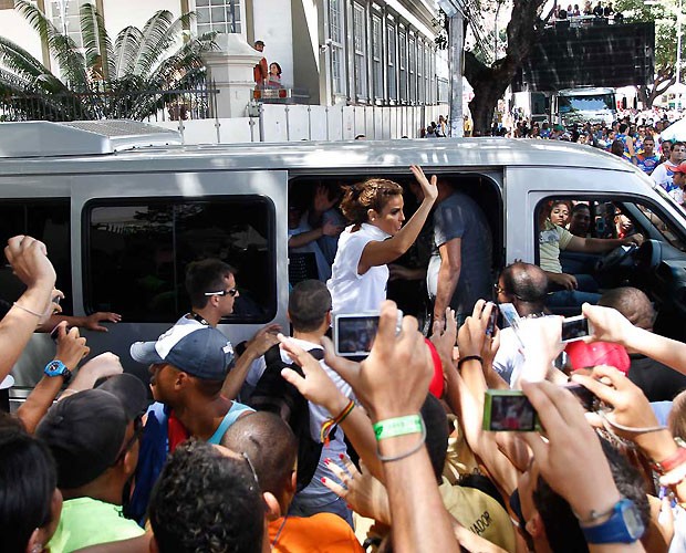 Ivete Sangalo Chega Para Seu Penltimo Dia De Carnaval Que