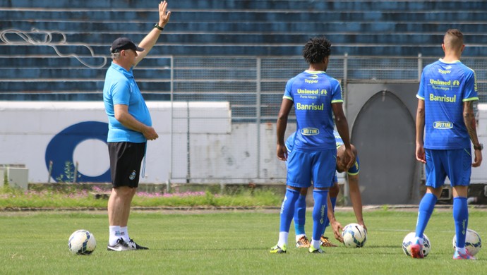 Felipão calibra a bola parada do Grêmio para encarar o São Paulo