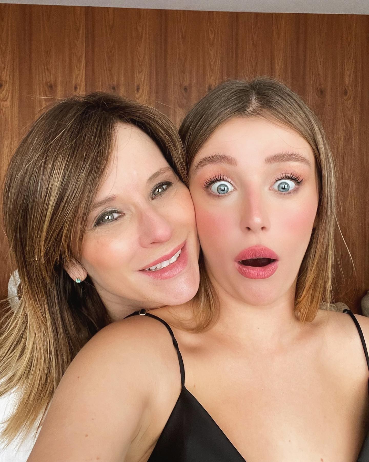 Duda Reis publica foto com a mãe, Simone Reis, e fãs elogiam semelhança: 'Que genética'  (Foto: Reprodução / Instagram)