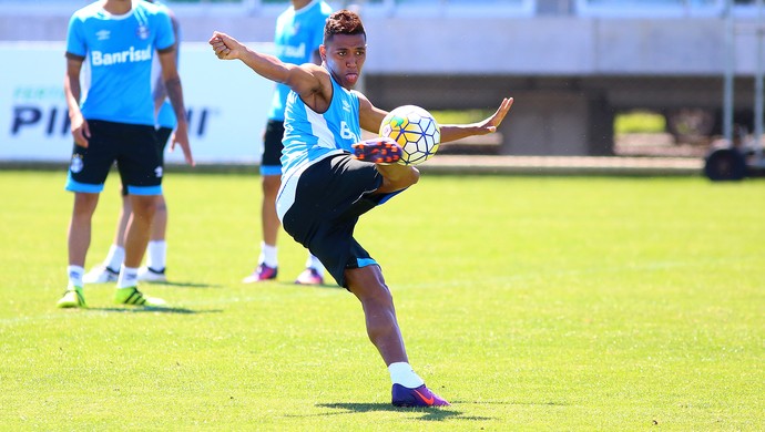 Com perfil tático, Pedro Rocha segura posto de titular perto de primeira final