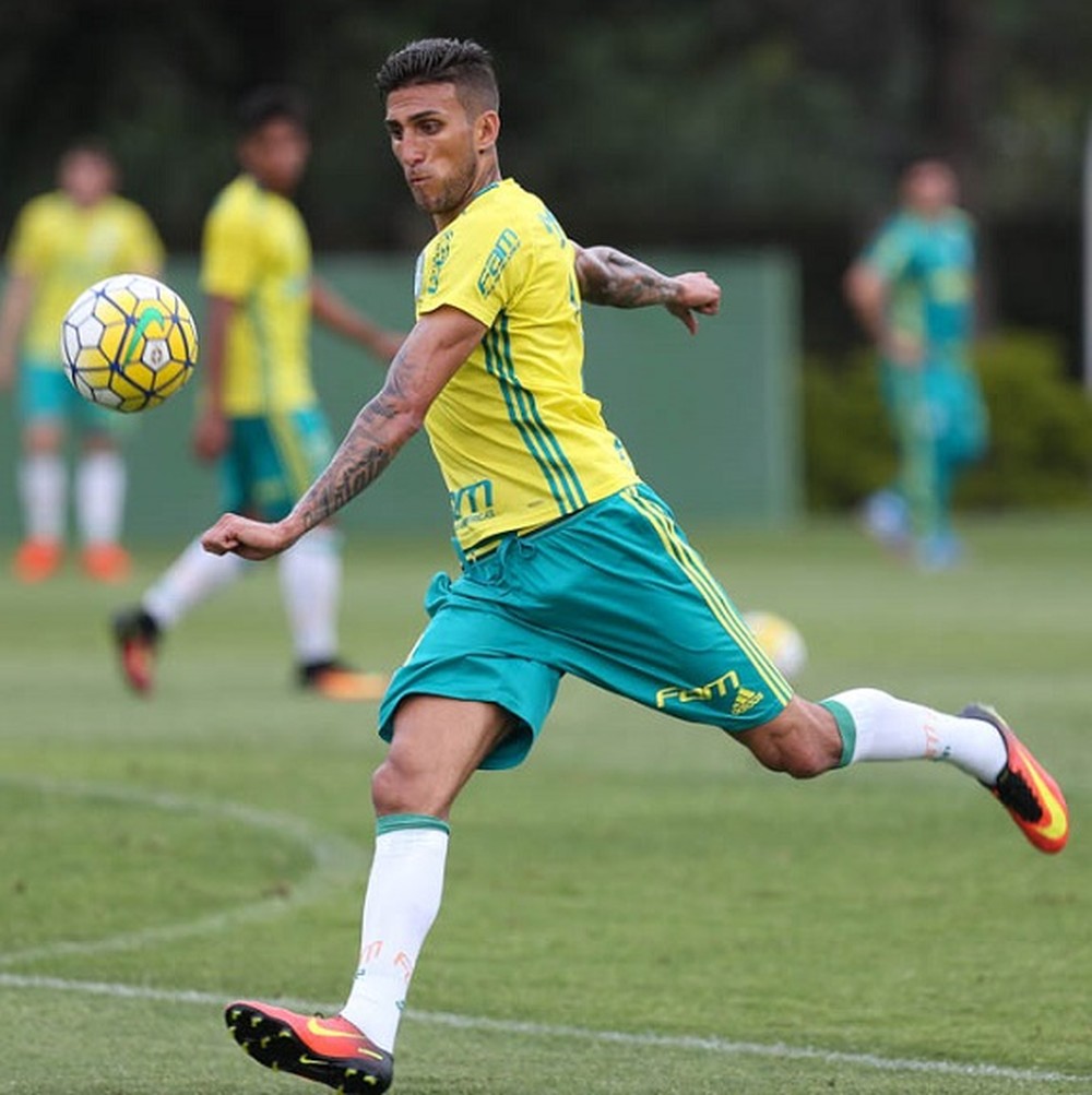 Mano espera ter reforços para domingo e avalia contratação de Rafael Marques